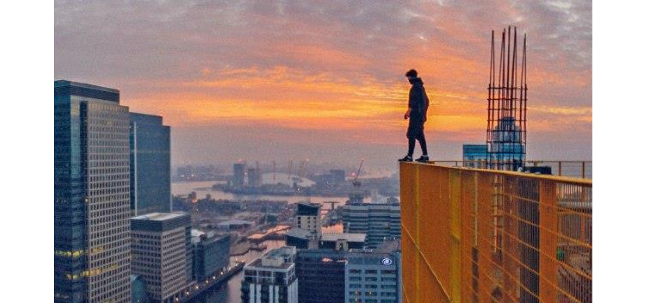A fi un explorator urban: cum un stativ poate ajuta la conservarea peisajelor urbane.