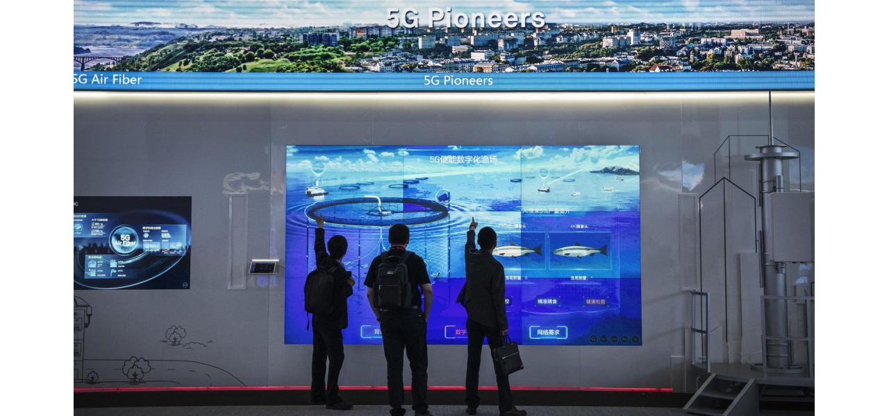 Spargerea barierelor cu Casti Wireless Huawei Connectivity pentru dezvoltare durabila.