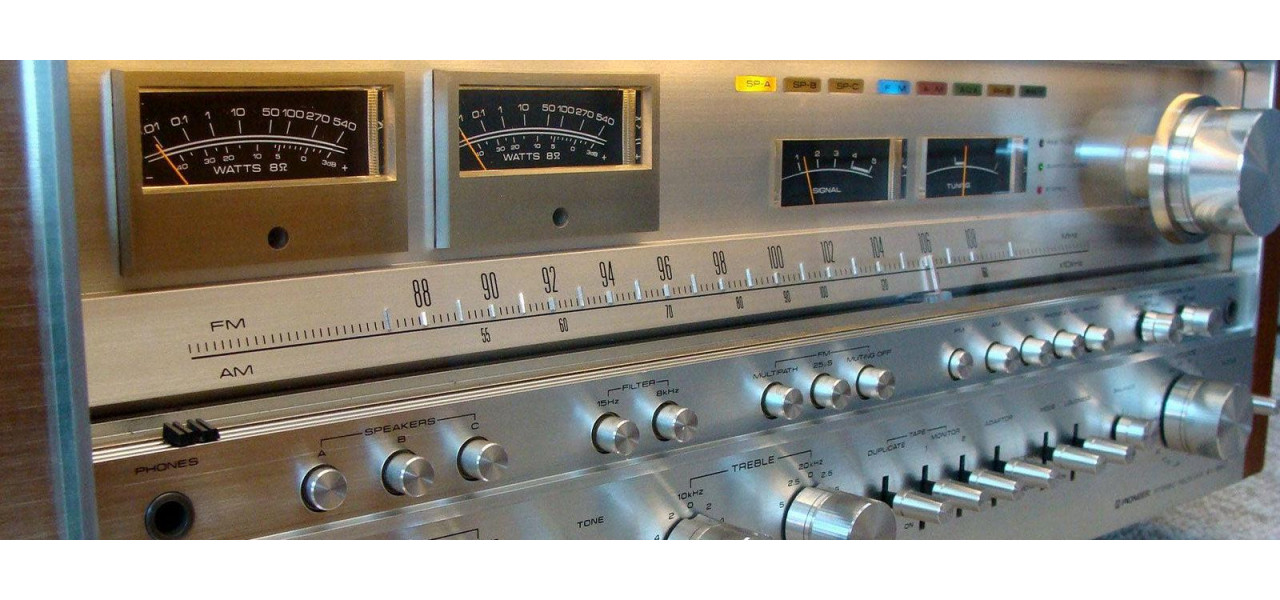 Breaking Records Amplificatoare stereo si Vinyl Revival.