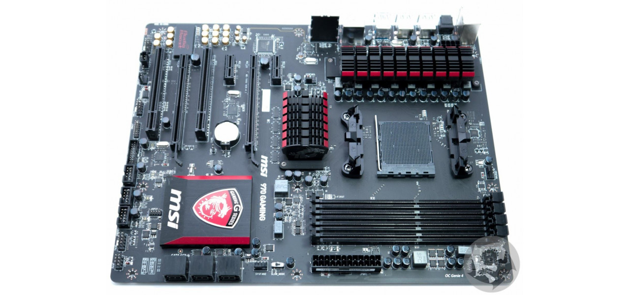 Construirea unui PC de gaming: sfaturi esentiale pentru alegerea unei placi de baza.