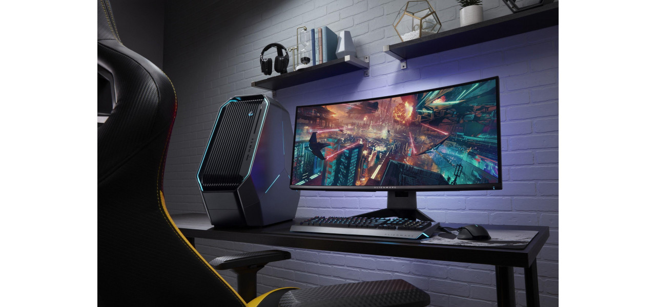 Crearea unei configuratii productive pentru jocuri cu monitoare Dell Alienware.