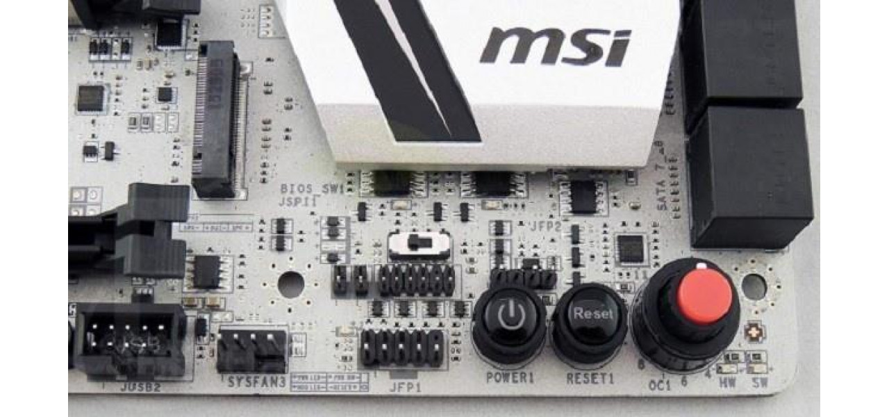 Creat pentru jucatori Proiectat pentru Victory: placi de baza MSI cu butonul Game Boost.