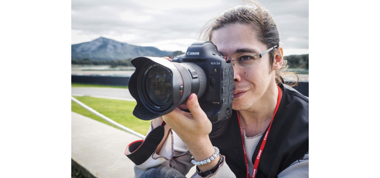 Surprindeti actiunea: accesorii esentiale pentru fotografia sportiva.
