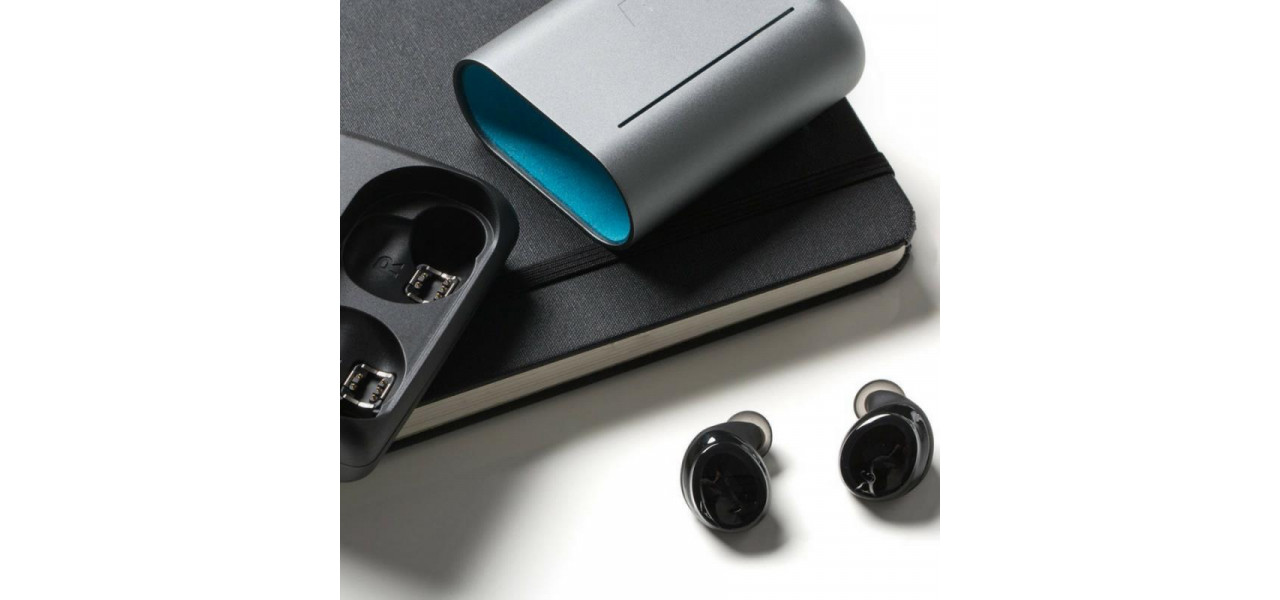 Casti Wireless Uneste distanta pentru o comunicare fara intreruperi.