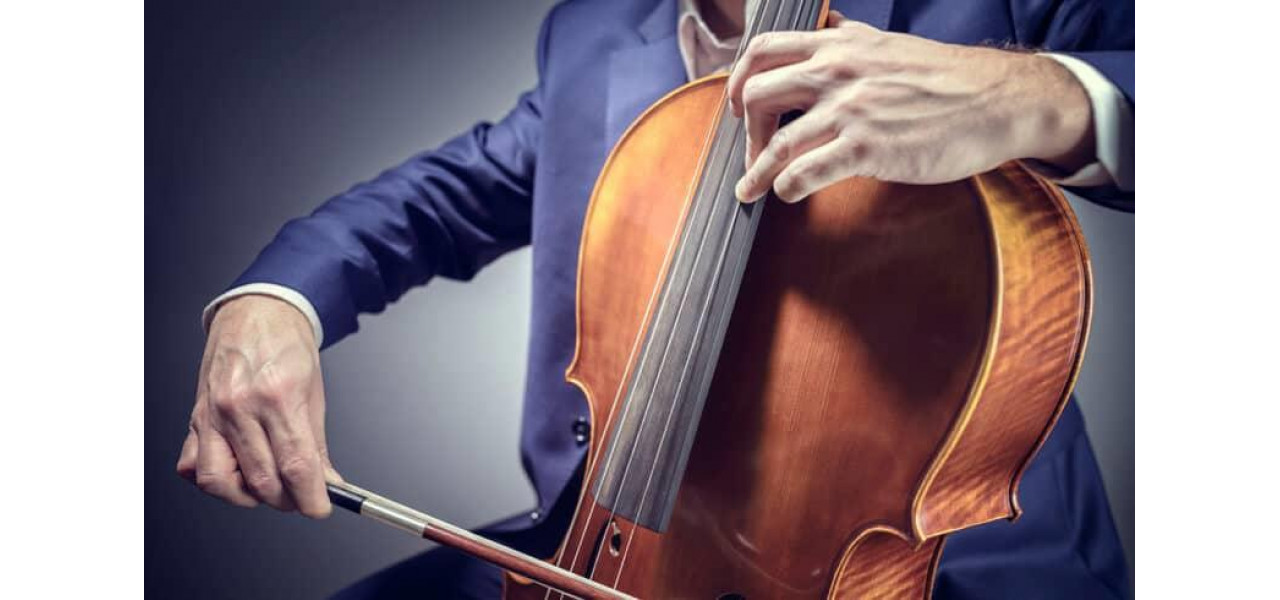 Tehnici de vibrato pentru violoncel pentru joc expresiv.