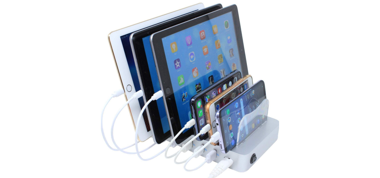 Incarcatoare pentru profesori: mai multe porturi USB si sloturi de incarcare pentru gestionarea clasei.