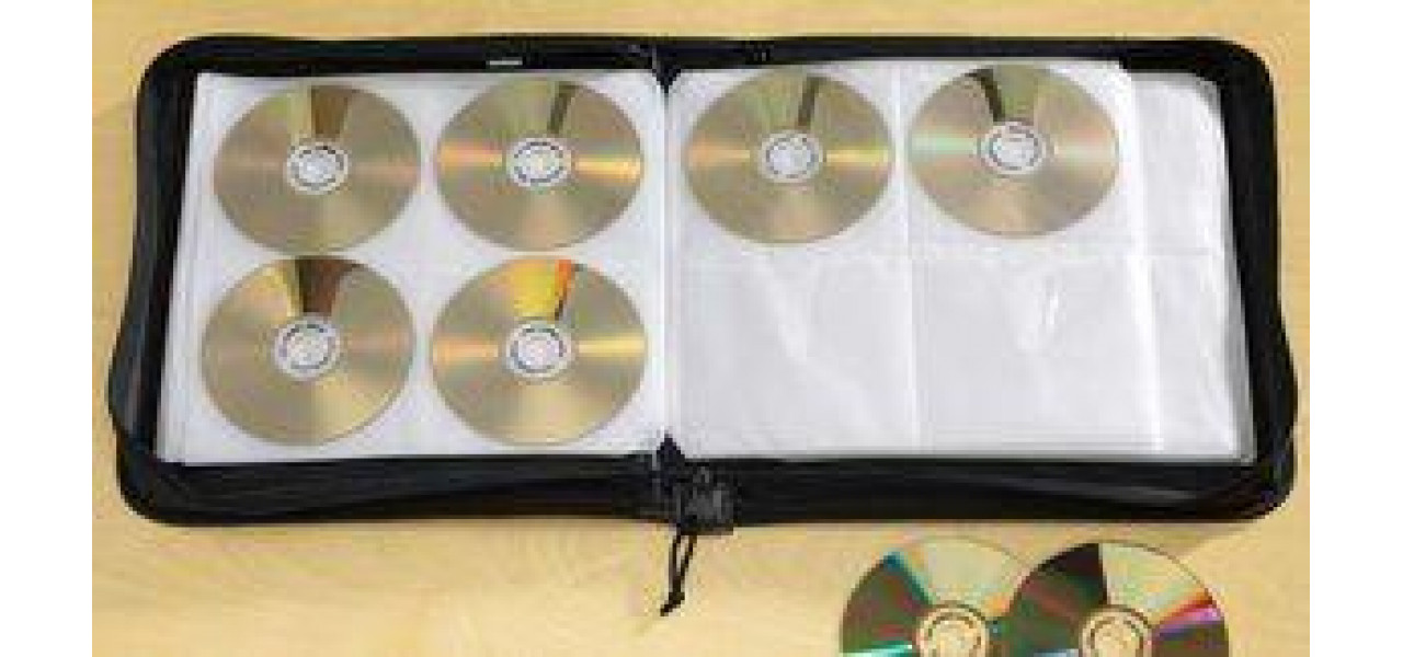 Depozitare compacta pentru DVD-uri si CD-uri pentru camping-uri si RV.