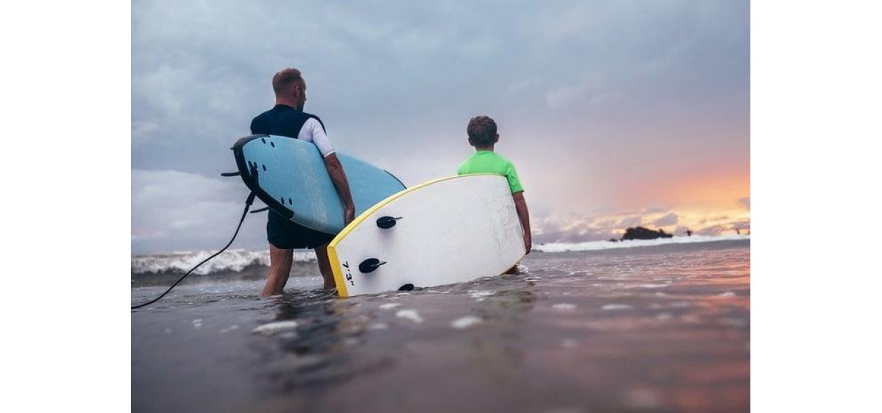 Copiere pentru scolile de surf care imprima derogari de lectie si rapoarte de surf.