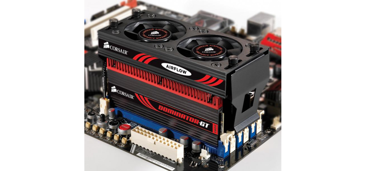 Corsair Dominator GT RGB: Combinatia perfecta de stil si viteza.