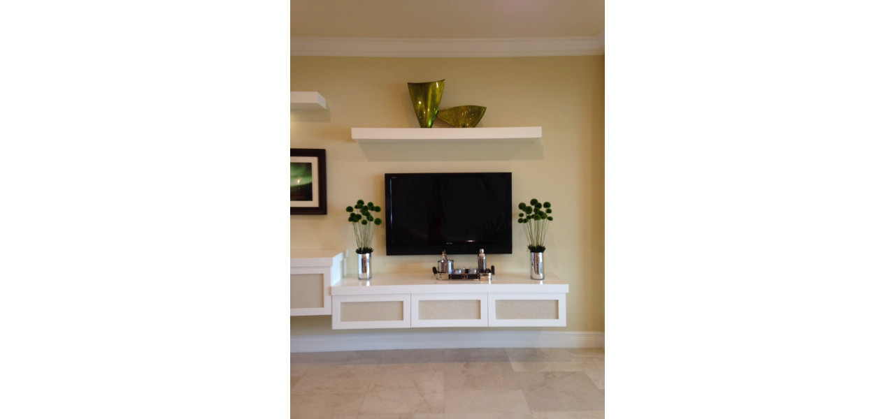 Creati un aspect elegant si elegant cu un suport TV plutitor.