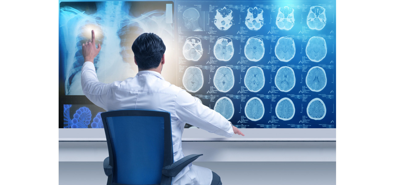 Ecrane in domeniul medical: imbunatatirea imagistica si diagnosticare.
