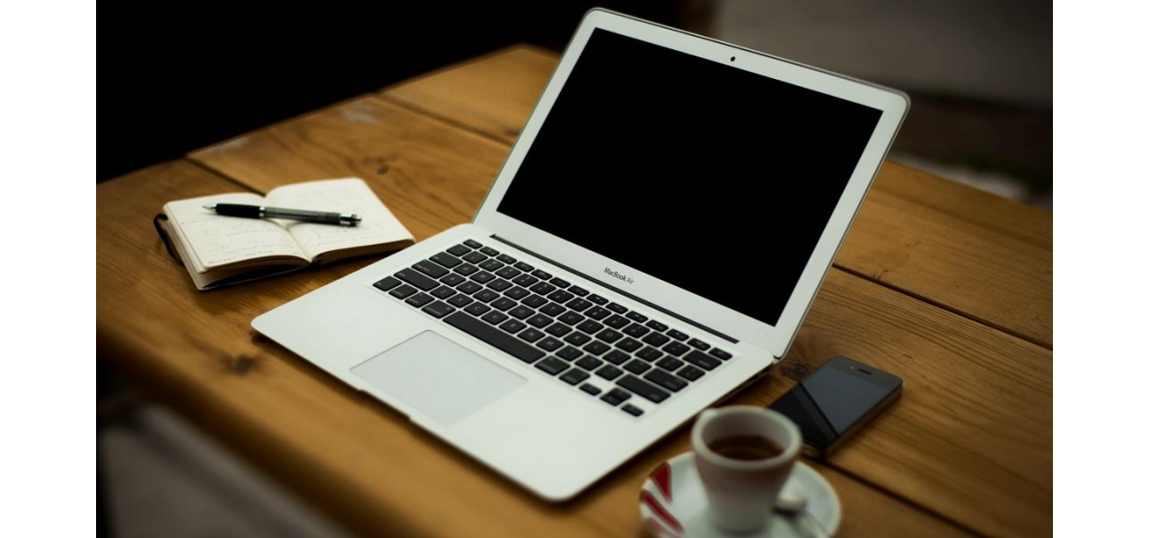 Imbratisand era digitala: laptopuri de afaceri pentru profesionistii moderni.