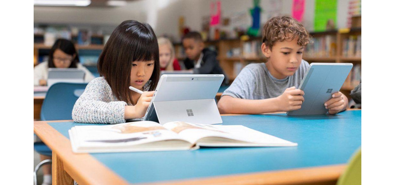 Imputernicirea educatorilor: laptopurile Apple in sala de clasa.