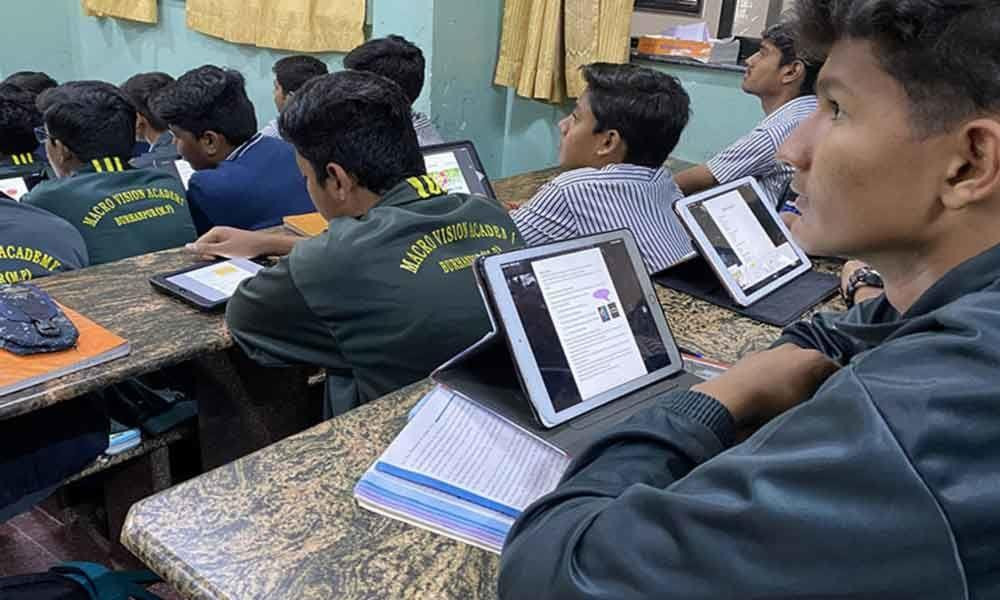 Imputernicirea femeilor antreprenoriate: laptop-uri Apple si antreprenoriat.
