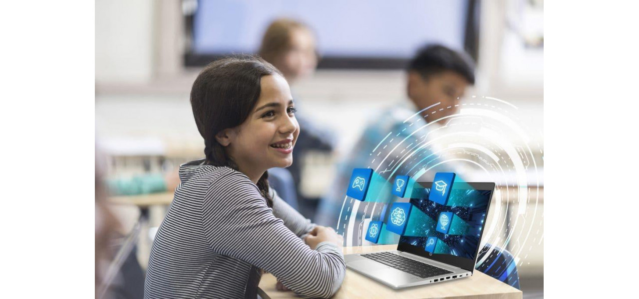 Imbunatatirea invatarii la distanta cu monitoare HP in educatie.