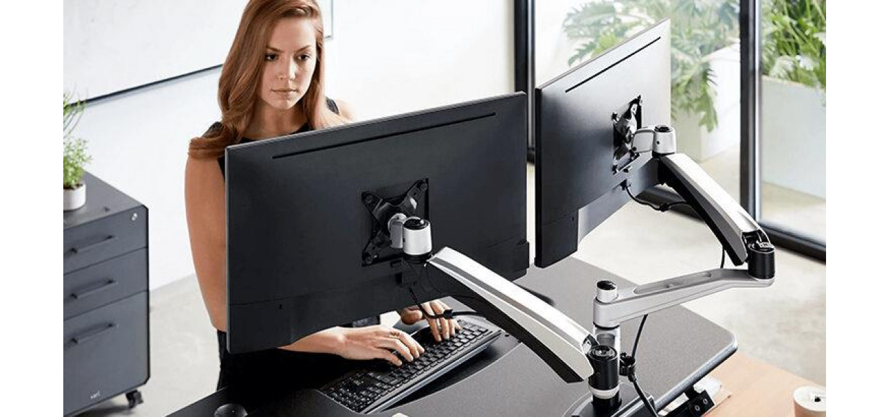 Imbunatatirea multitasking-ului cu setari de monitor dublu.