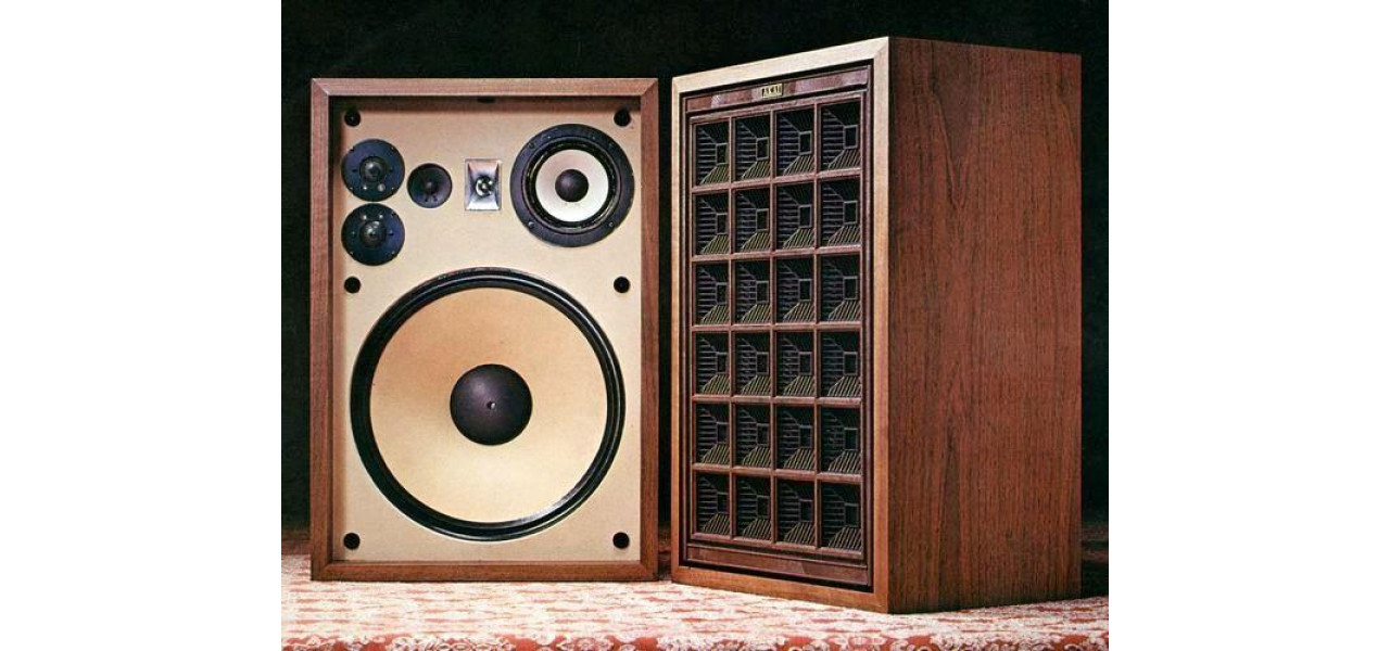 Bucurati-va de muzica cu stil: difuzor Bluetooth Akai.