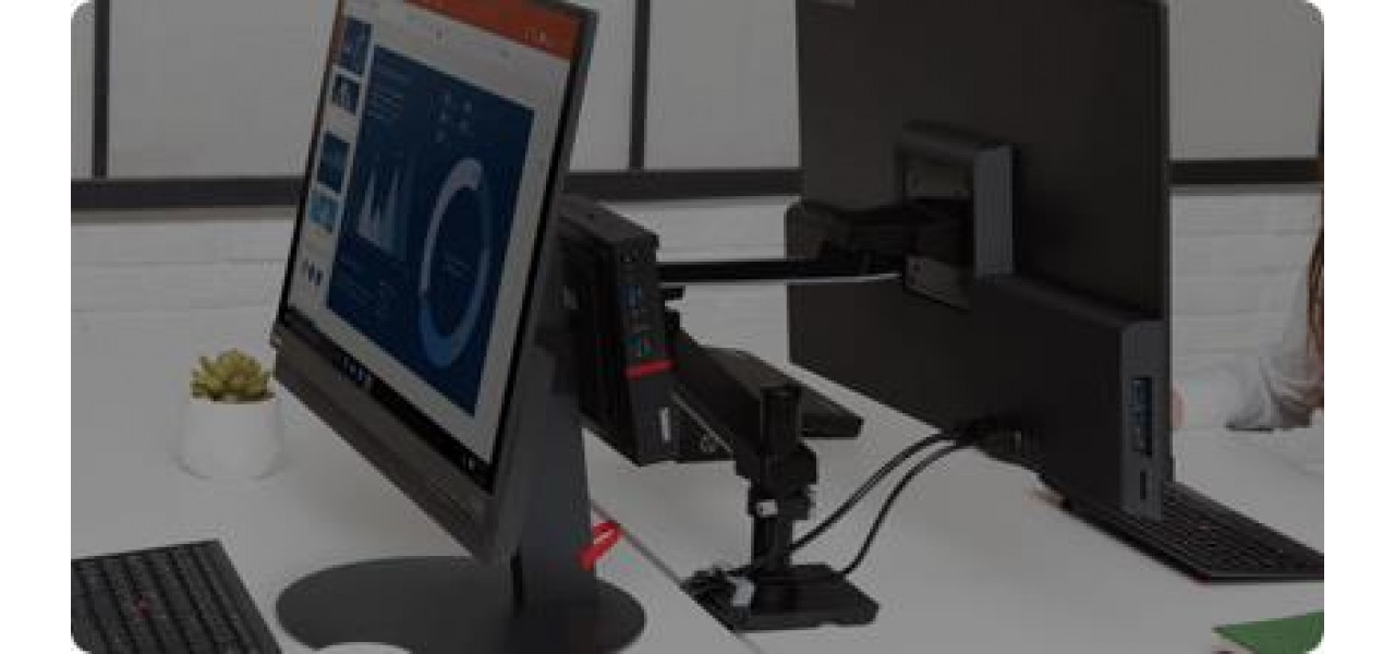 Revolutia designului ergonomic: monitoare Lenovo pentru statii de lucru confortabile.