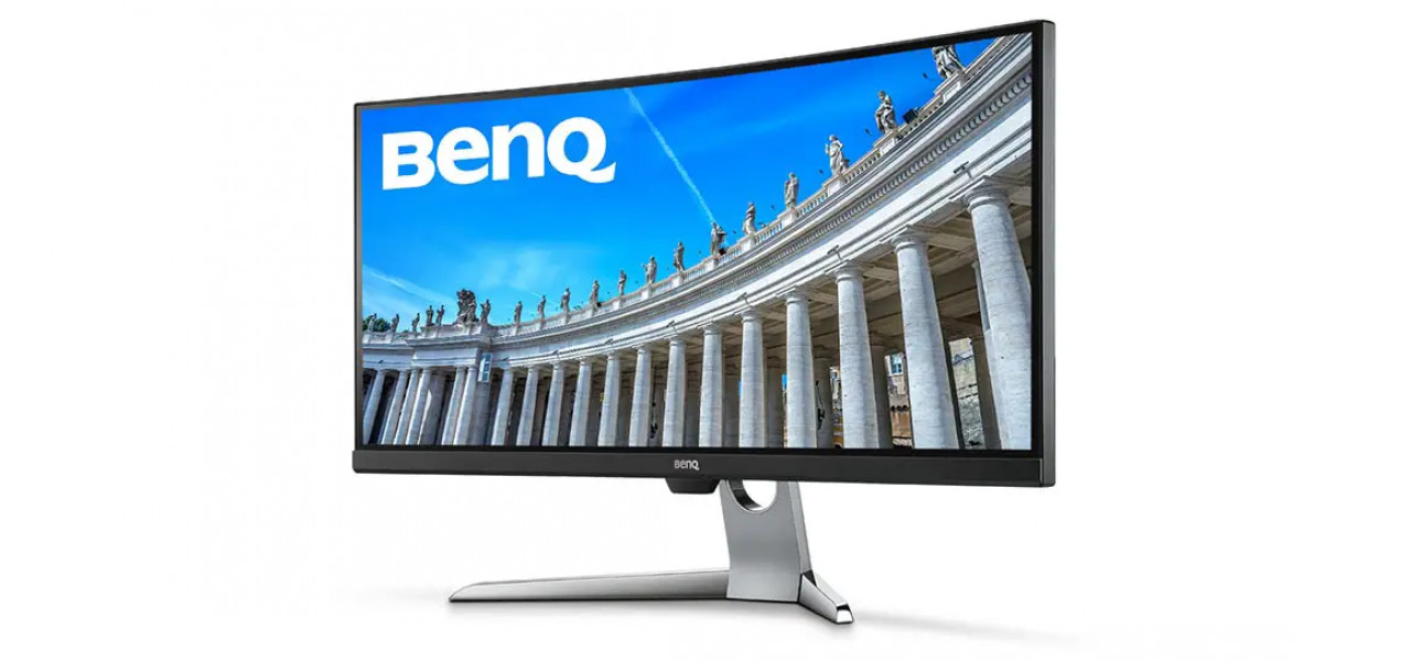 Experimentati stralucirea monitoarelor BenQ.