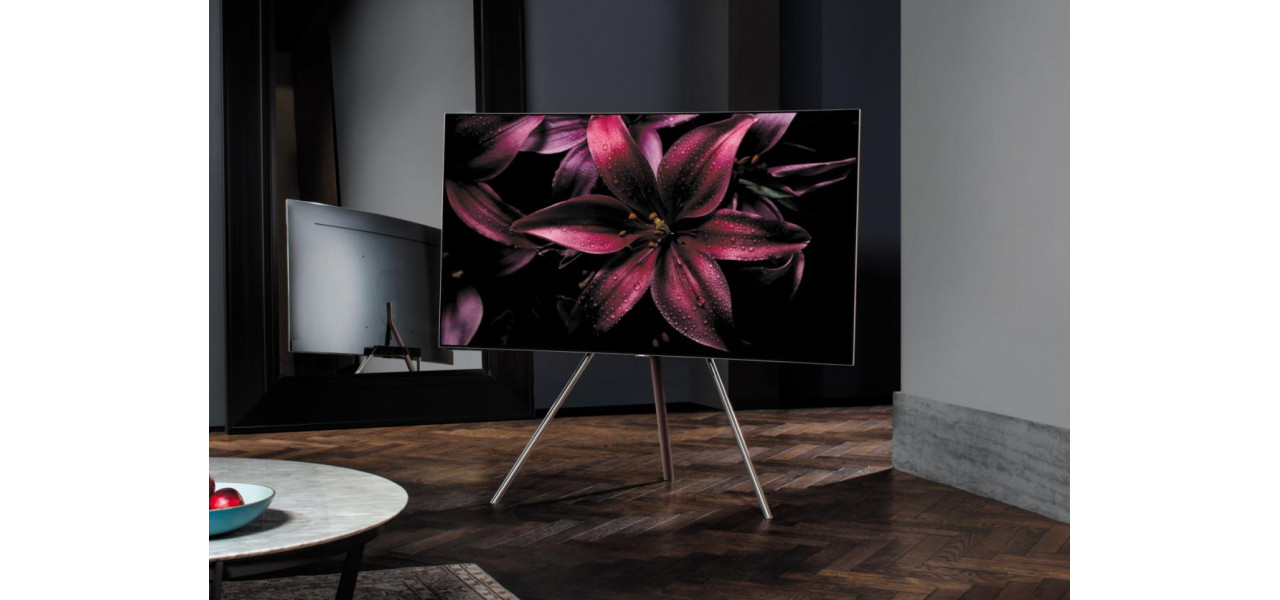 Explorand culorile afisajului TV Samsung QLED cu vibratie.