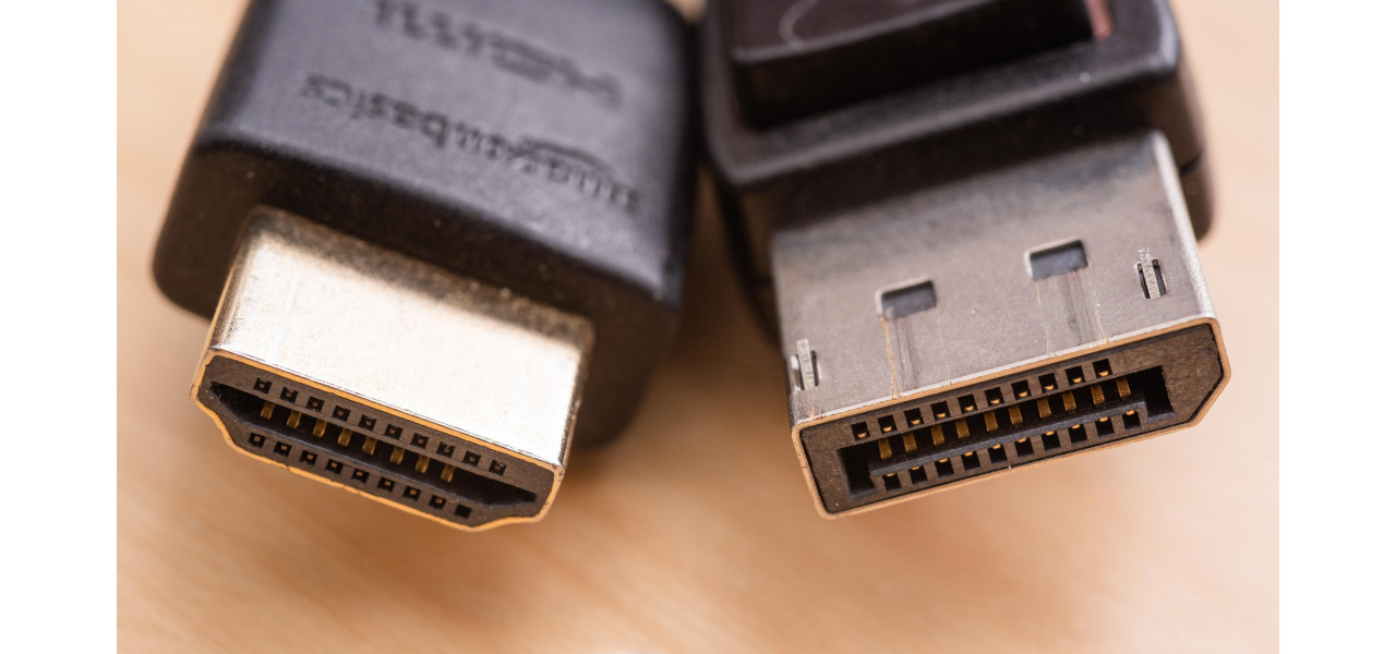 Explorarea diferentelor dintre HDMI si DisplayPort pentru monitoare.