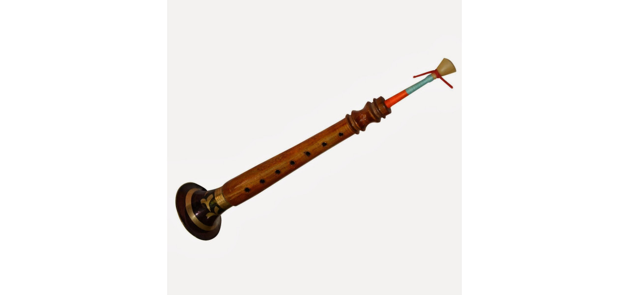 Explorand lumea instrumentelor indiene de suflat din lemn.