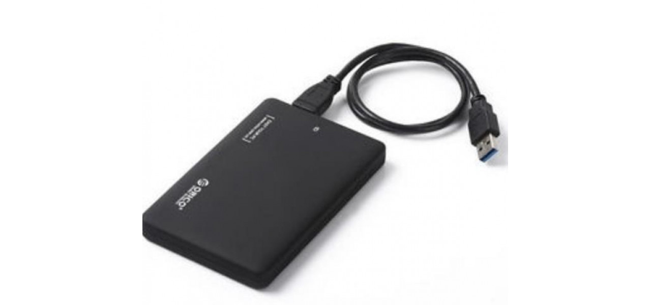 Accesorii pentru hard disk extern pentru profesionistii in securitate cibernetica.