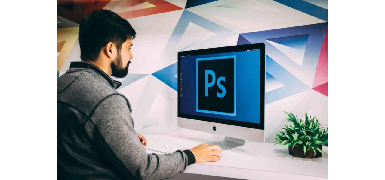 De la novice la profesionist: Invatati Photoshop pe laptopurile Apple.