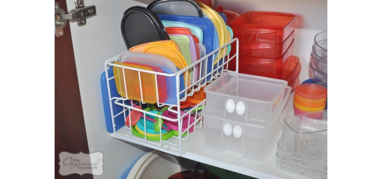 De la unelte la tupperware: organizeaza-ti bucataria cu dulapuri metalice.