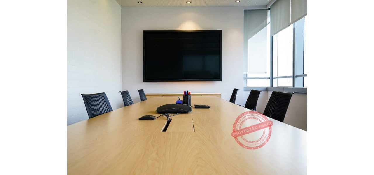 Cum sa selectati suportul TV potrivit pentru o sala de conferinte.