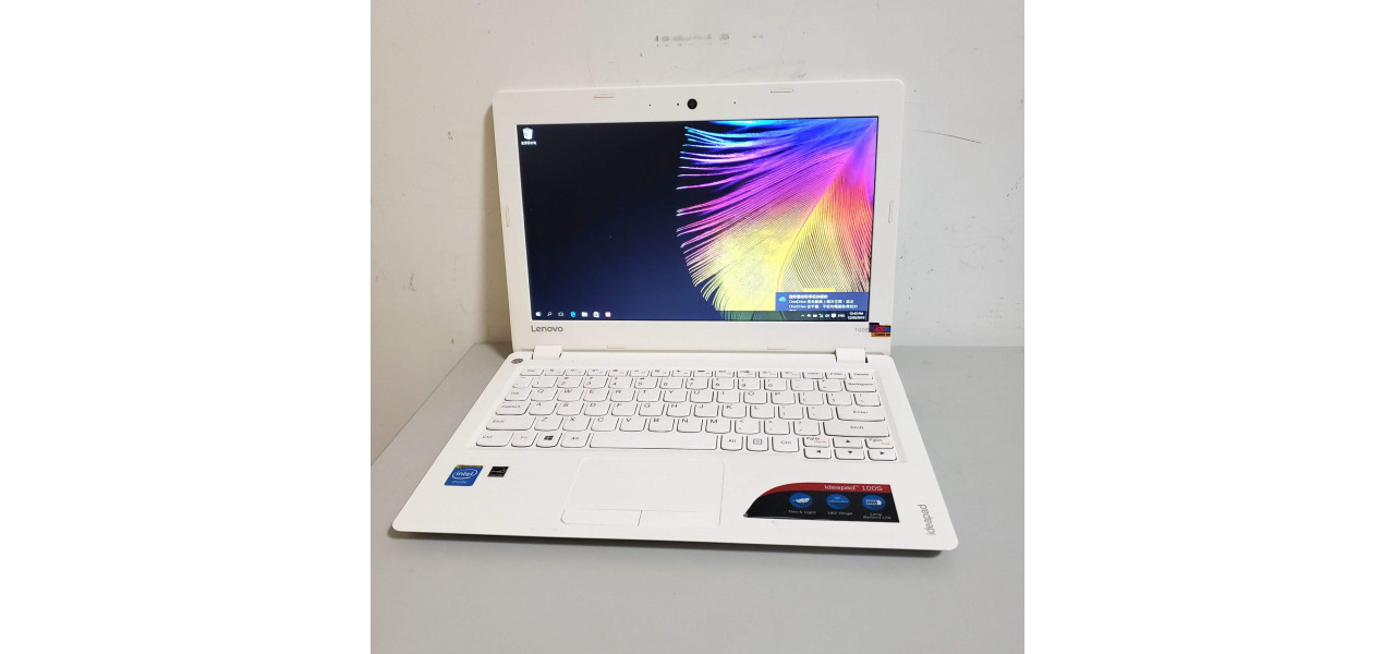 Lenovo IdeaPad 100S portabil si accesibil pentru studenti.