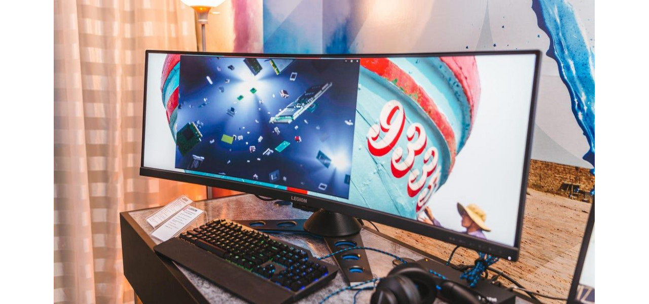 Monitoarele Lenovo pentru crearea de continut, sporind creativitatea.