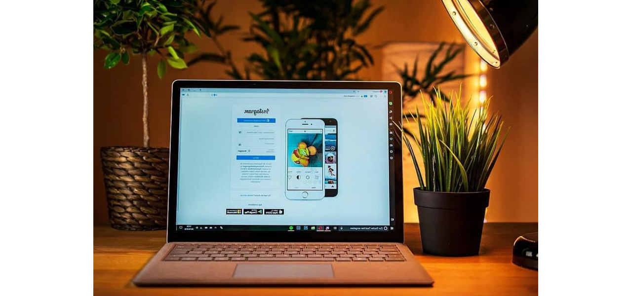 Laptop-uri Microsoft pentru influenti in retelele sociale, imbunatatind prezenta dvs. online.