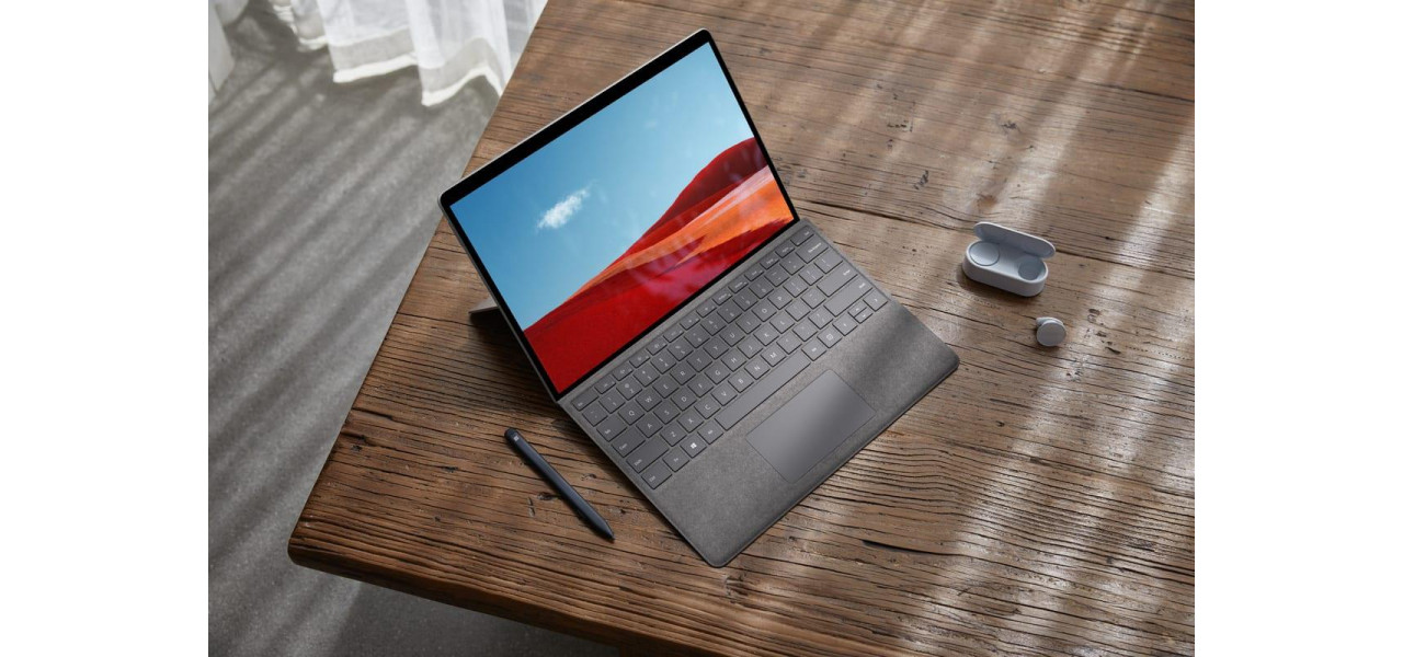 Microsoft Surface Pro X: Viitorul computerului mobil.