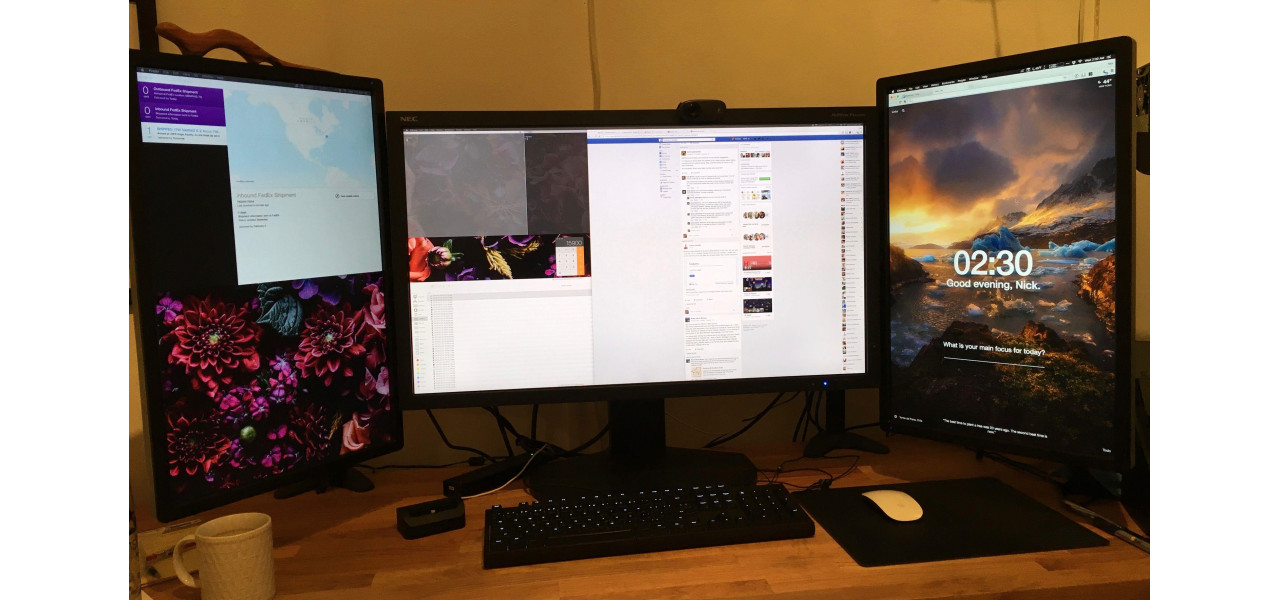Monitoare Nec: Solutia ideala pentru configurarea cu doua monitoare.