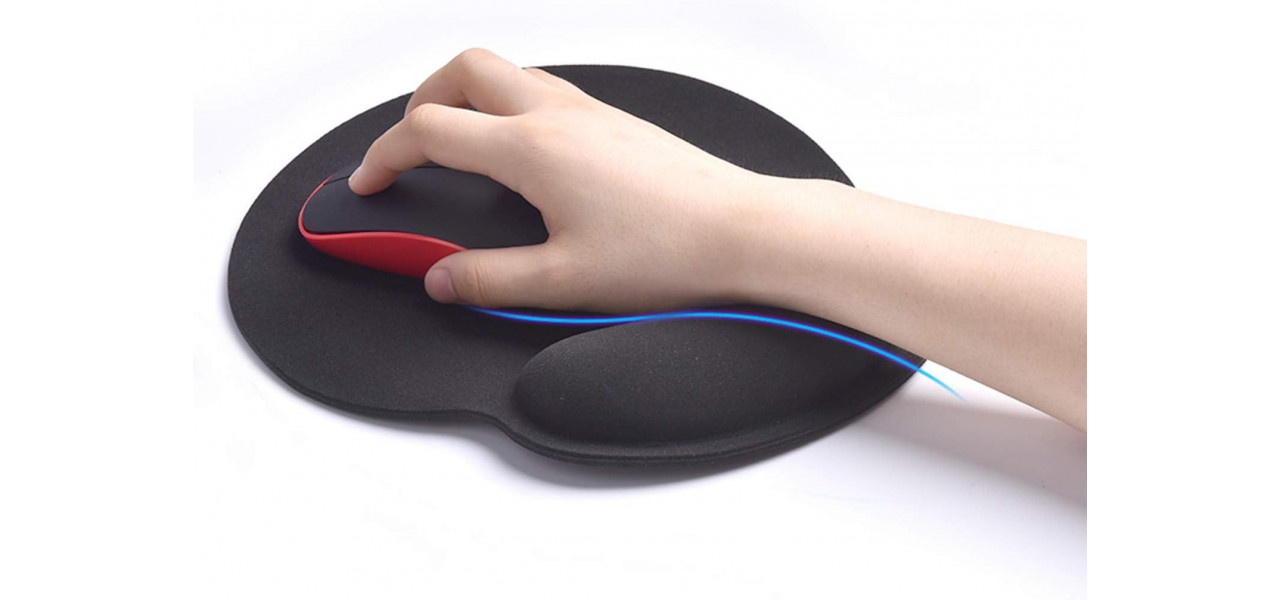 Mouse-pad-uri pentru jucatori, imbunatatind timpul de reactie si precizia.
