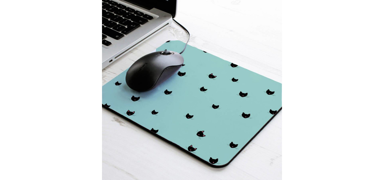 Mouse Pad pentru statii de lucru acasa: personalizarea spatiului si confortului.