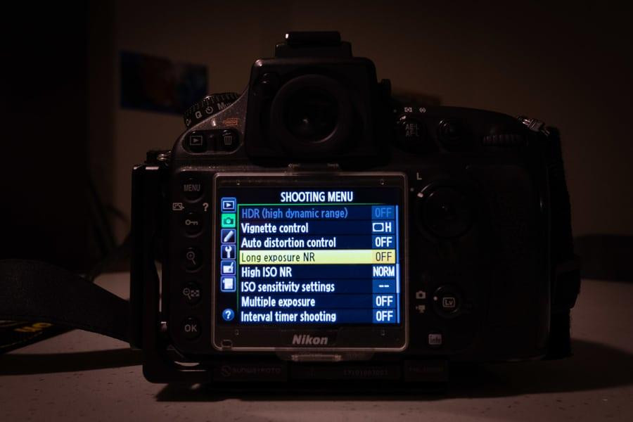 Tehnologia NIKON de reducere a zgomotului imbunatateste calitatea imaginii.
