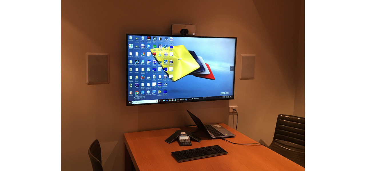 Monitoare Philips: o potrivire perfecta pentru salile de conferinte si salile de conferinte.