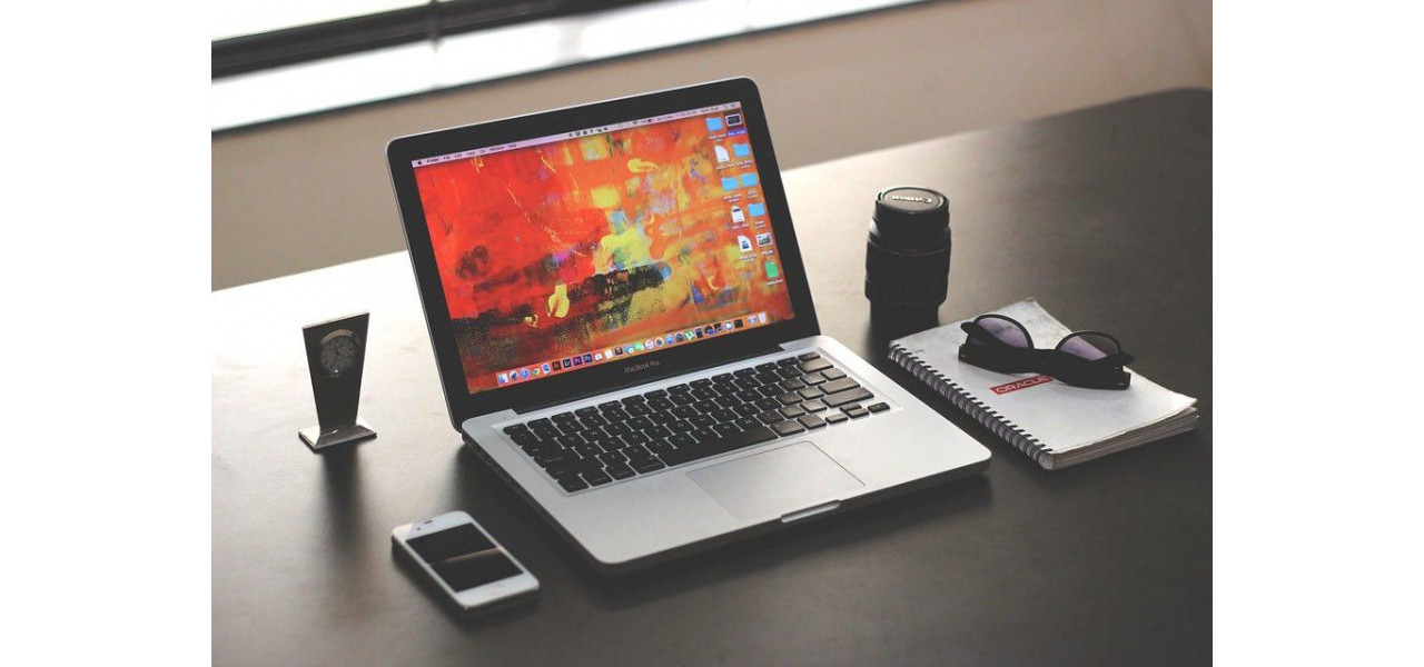 Putere si portabilitate: alegerea laptopului de afaceri potrivit.