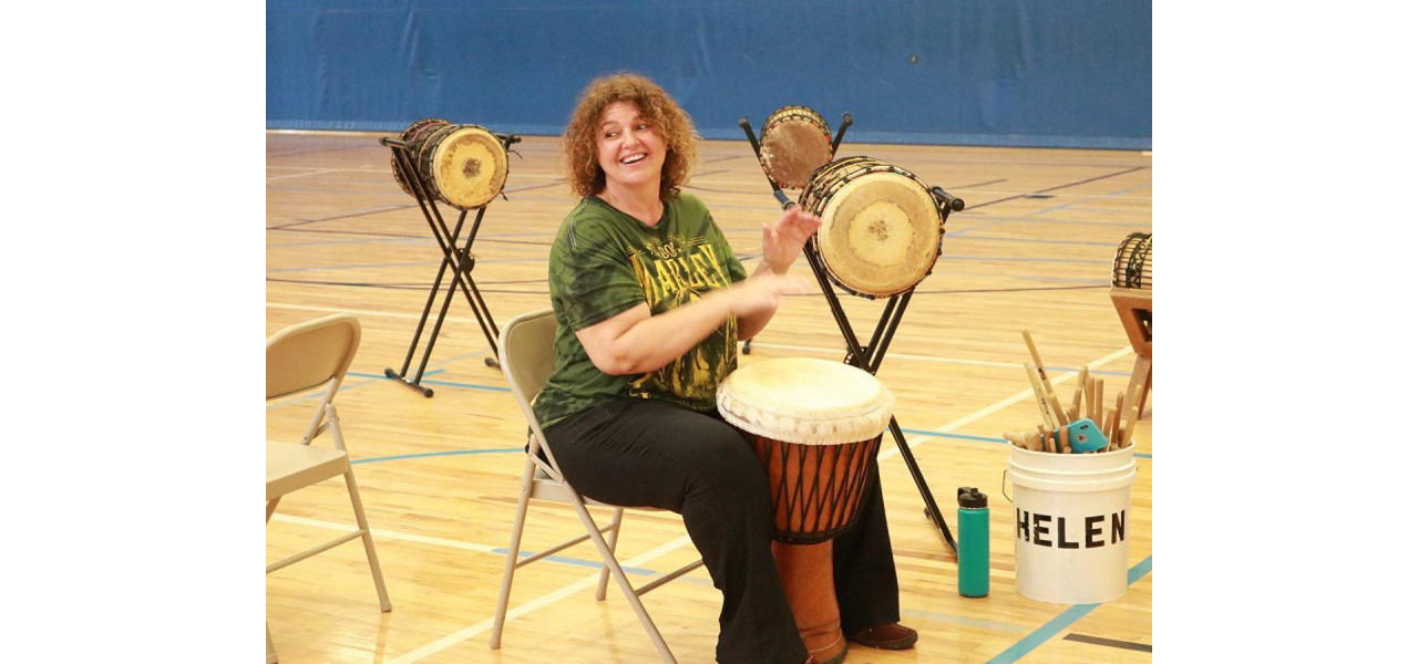 Ritmuri de percutie din Africa de Vest: Explorand Djembe, Djembe si altele.