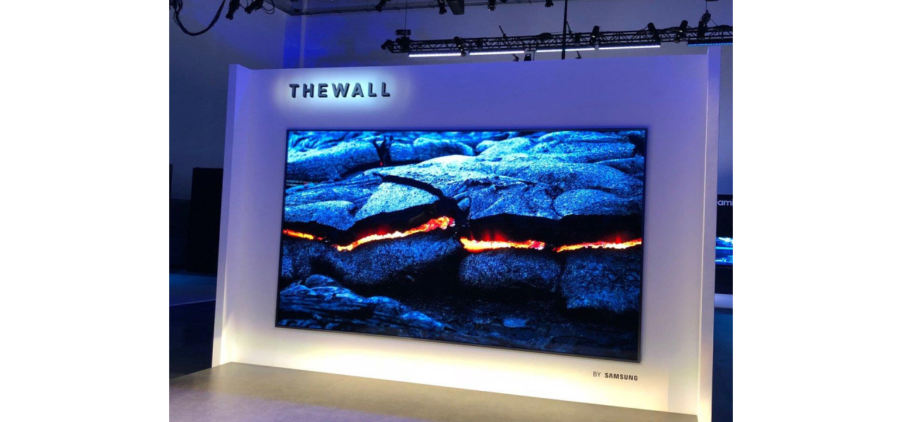 Televizoare Samsung MicroLED unde luminozitatea si detaliile se combina.