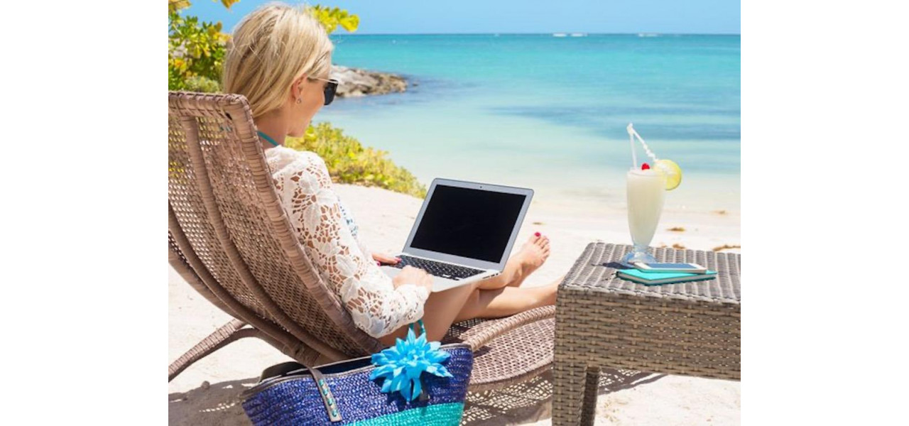 Smartphone-uri si lucru de la distanta: stilul de viata digital nomad.