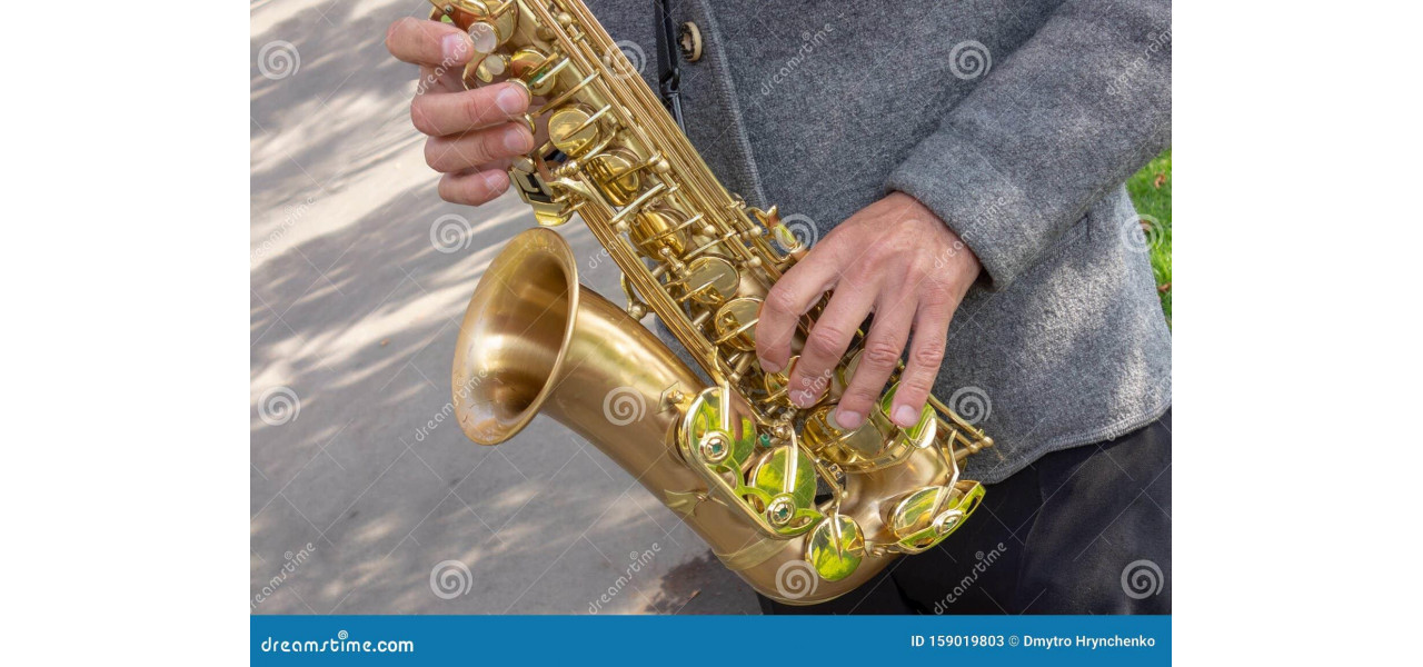 Spectacole de saxofon solo: comunicare fara cuvinte.
