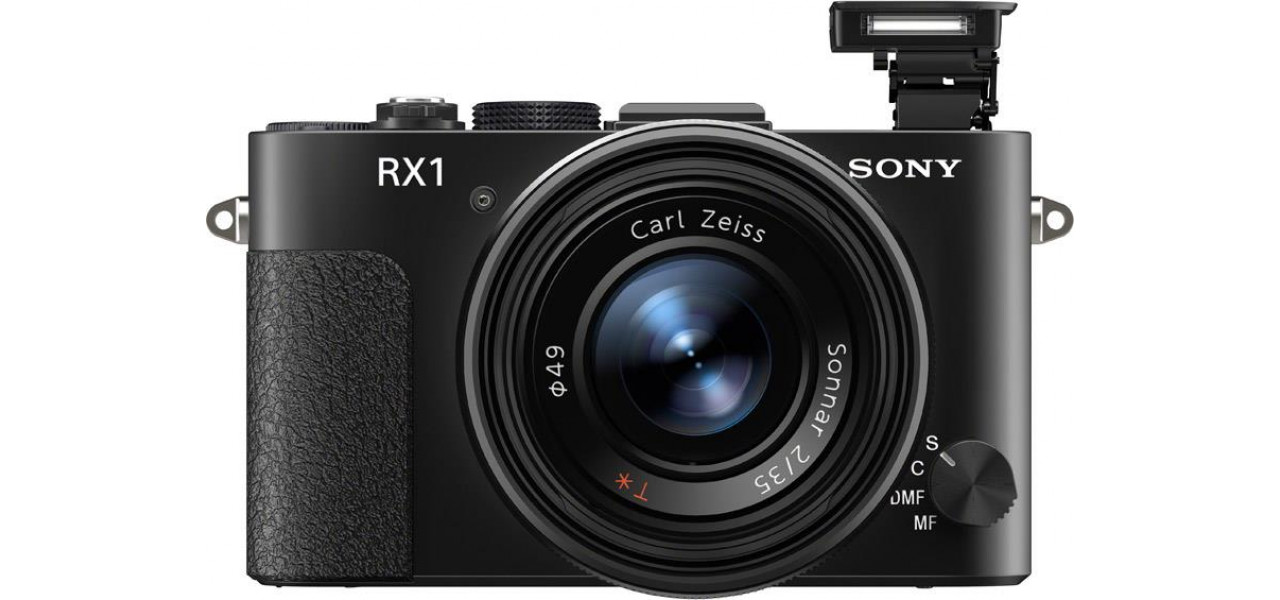 Camere compacte Sony seria RX1 cu capabilitati full-frame.