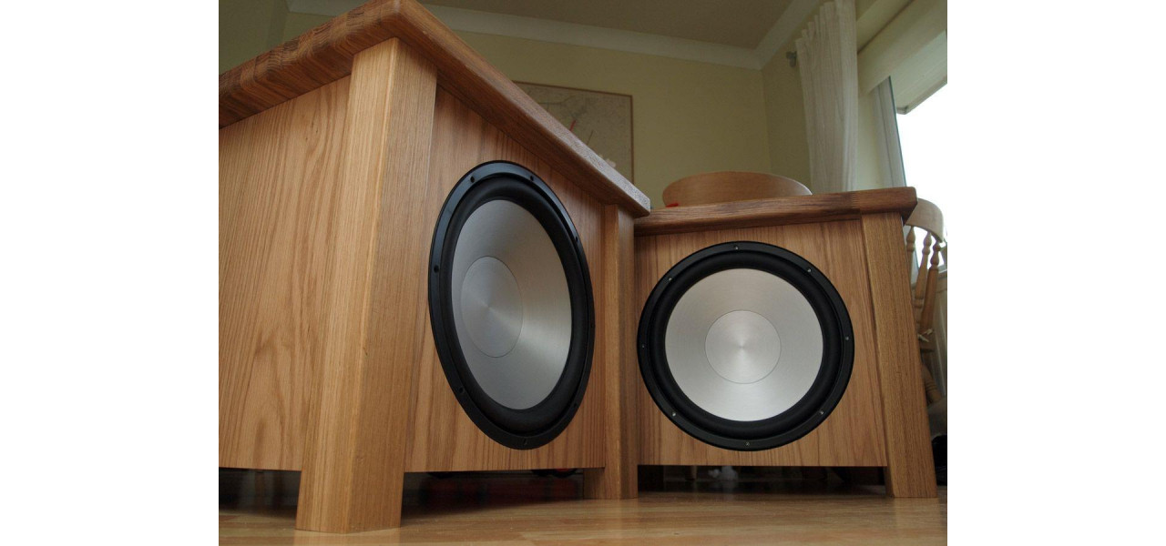 Subwoofere pentru proiecte audio DIY: personalizarea sistemelor de sunet la un buget redus.