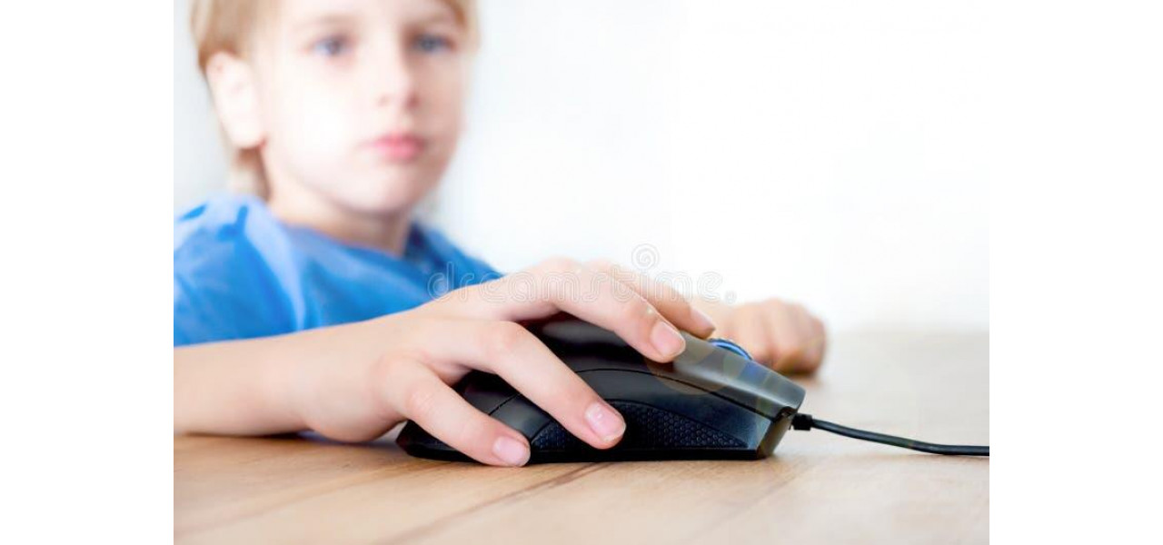 Telecomanda si invatarea la distanta pentru imbunatatirea educatiei la distanta.