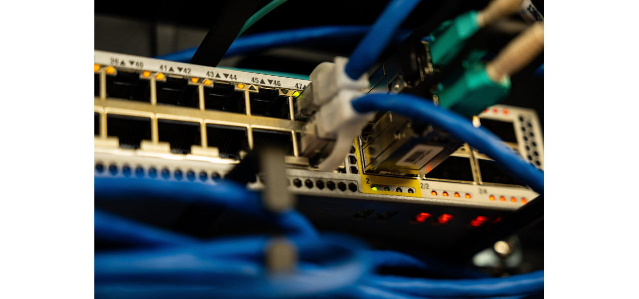 Avantajele utilizarii cablurilor USB optice pentru transmisia de date fara zgomot.