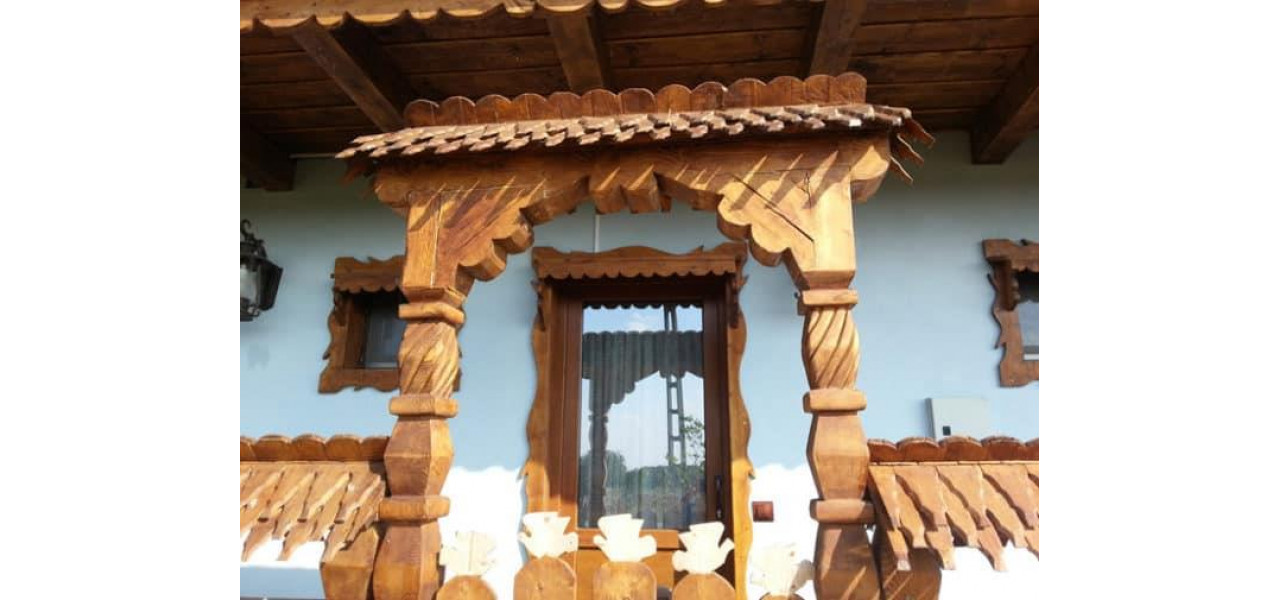 Mestesugurile artizanale ale constructorilor de case traditionale Huse si Genti.