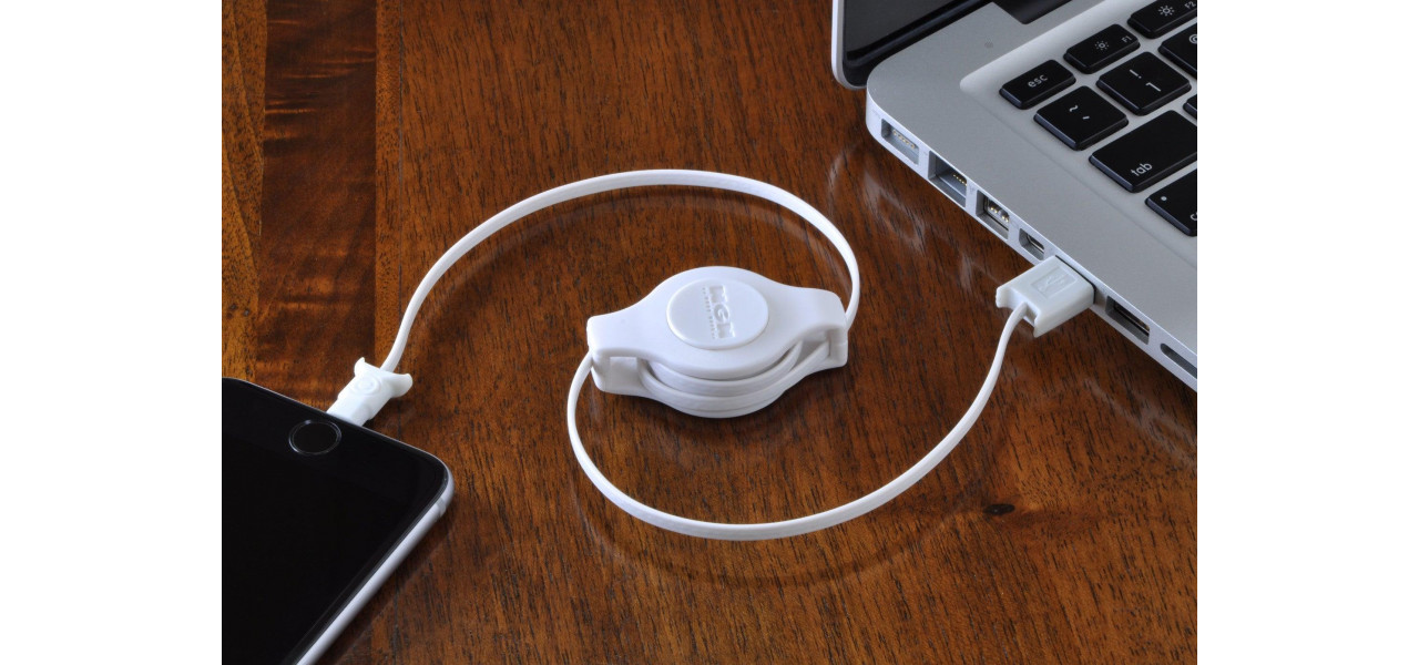 Beneficiile designului cablului retractabil Apple pentru incarcatoare de laptop.